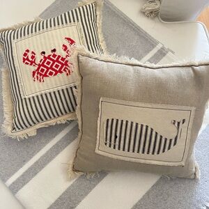 Small Nautical Themed Throw Pillow Set with Crab and Whale Design